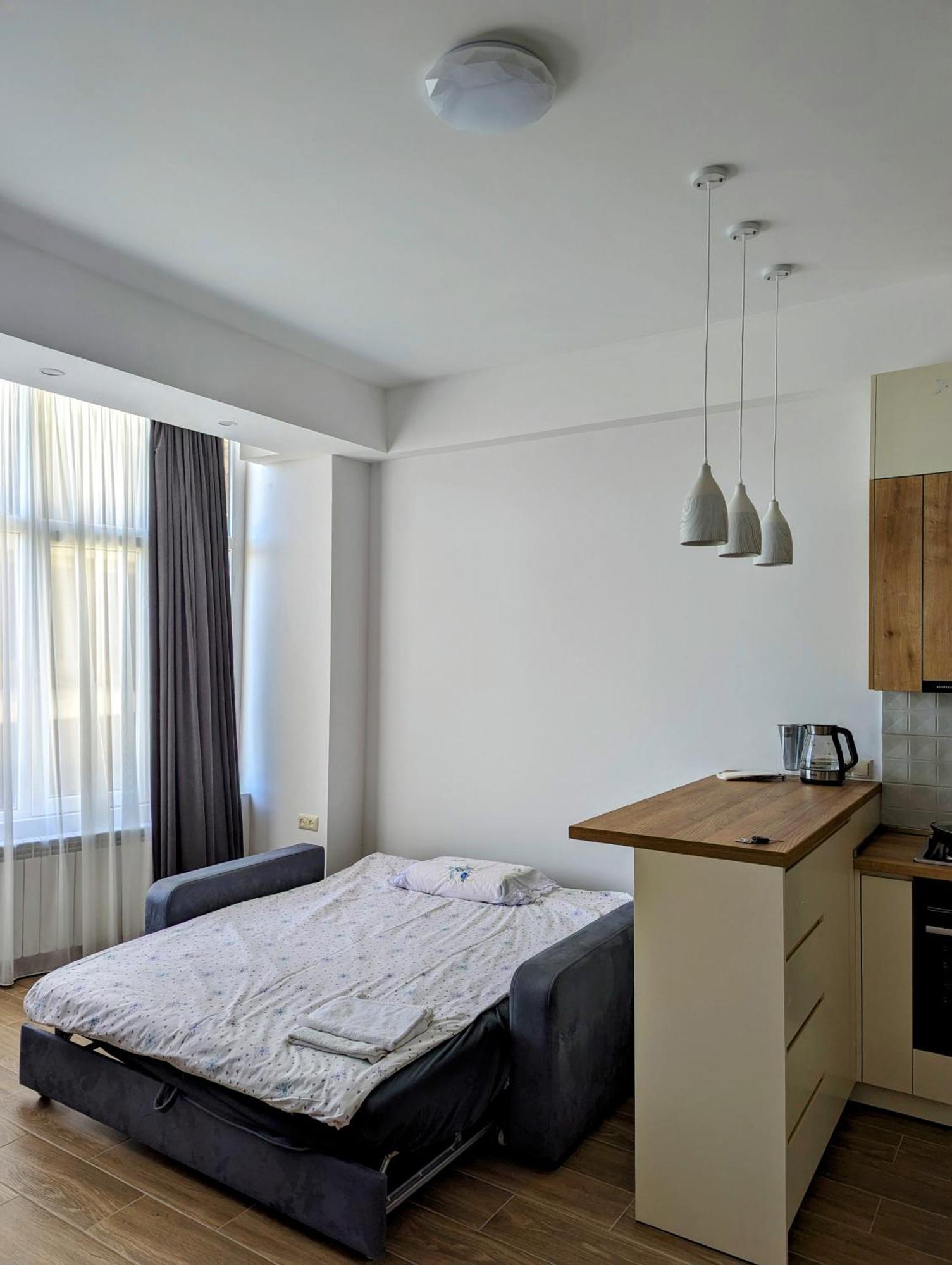 Brand New Apartment In Koetaisi Buitenkant foto