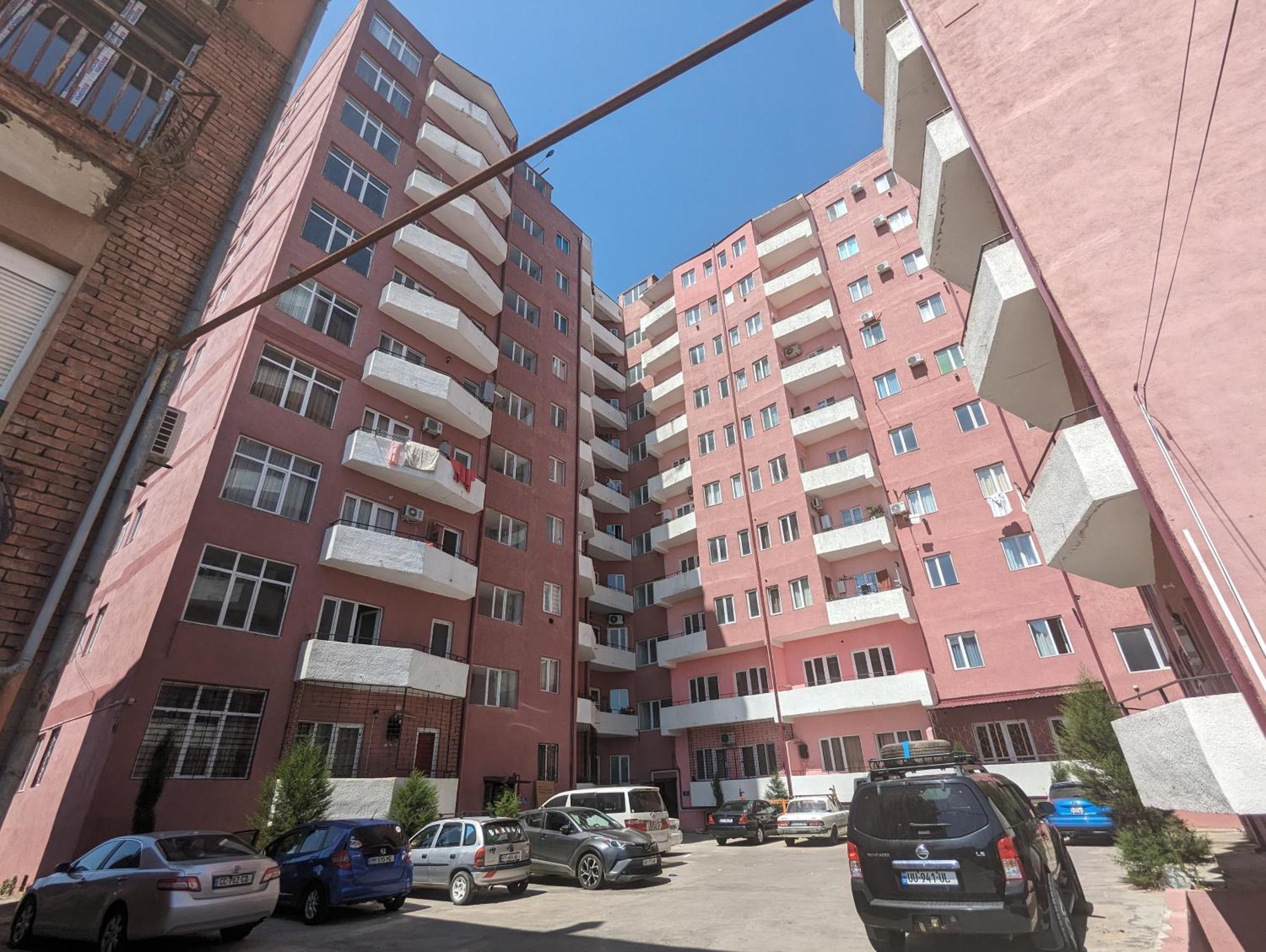 Brand New Apartment In Koetaisi Buitenkant foto